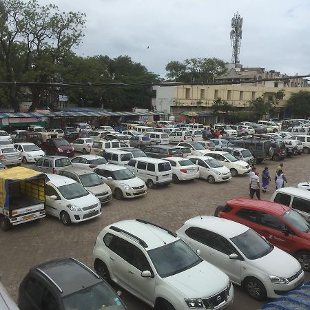 Joshi Yatri Niwas Ξενοδοχείο Kolhapur Εξωτερικό φωτογραφία