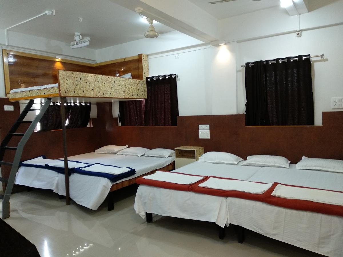 Joshi Yatri Niwas Ξενοδοχείο Kolhapur Εξωτερικό φωτογραφία