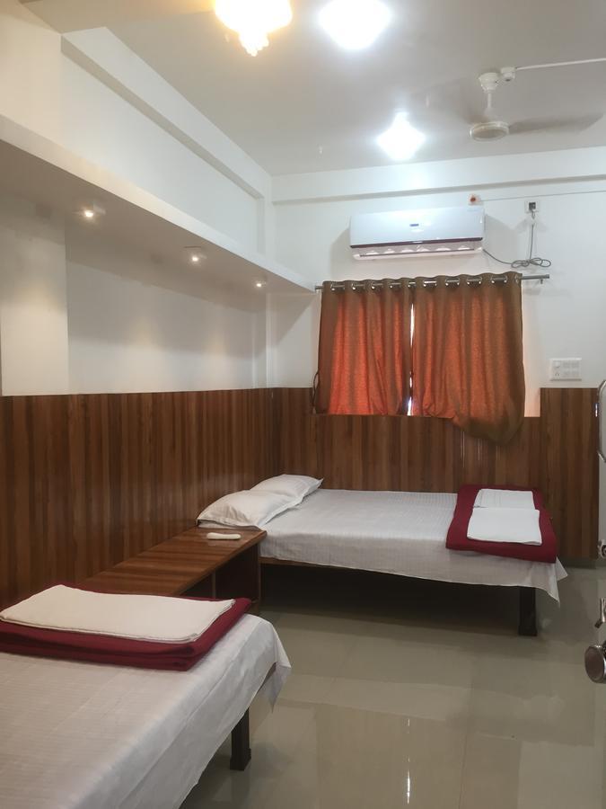 Joshi Yatri Niwas Ξενοδοχείο Kolhapur Εξωτερικό φωτογραφία