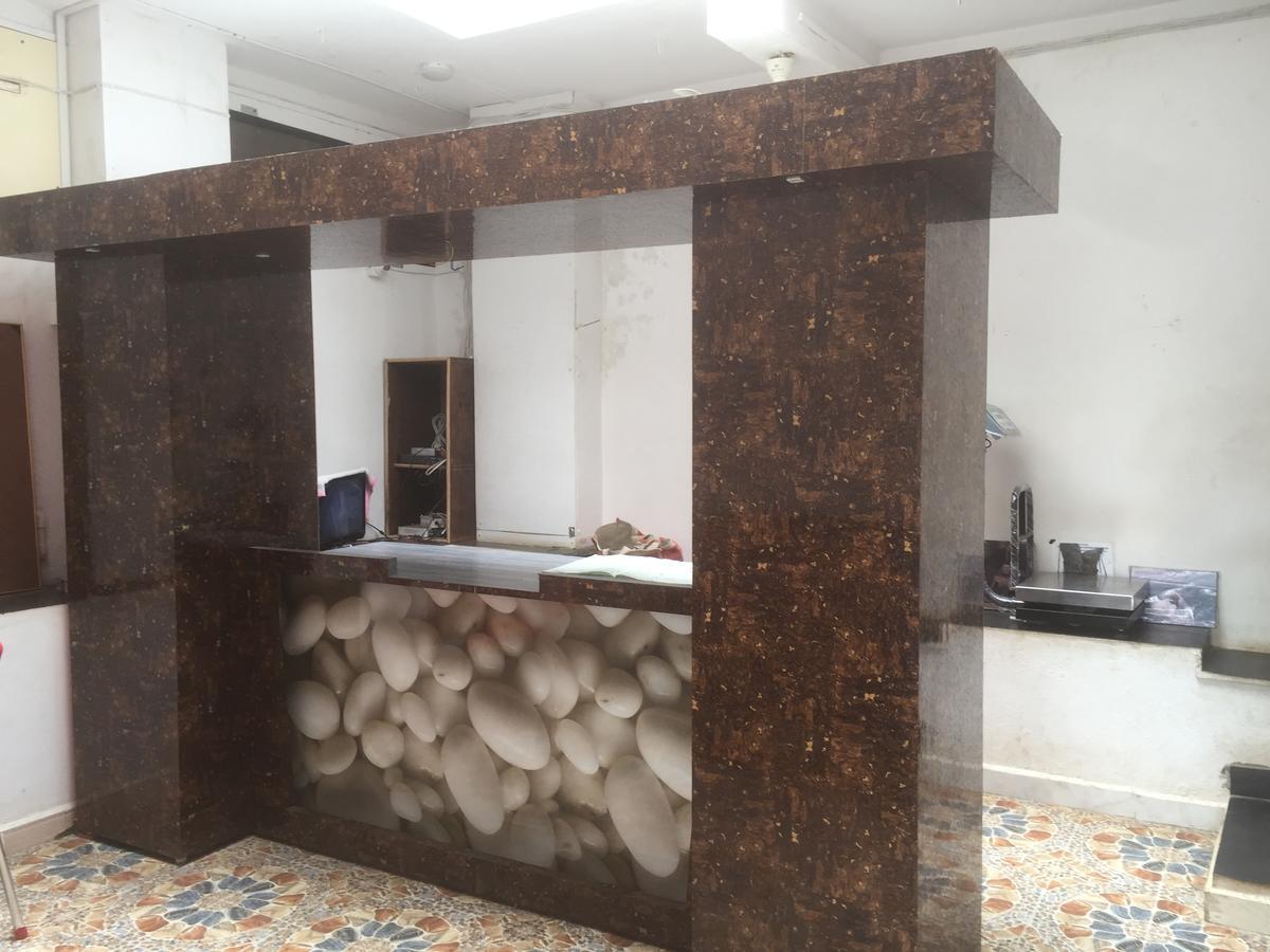 Joshi Yatri Niwas Ξενοδοχείο Kolhapur Εξωτερικό φωτογραφία