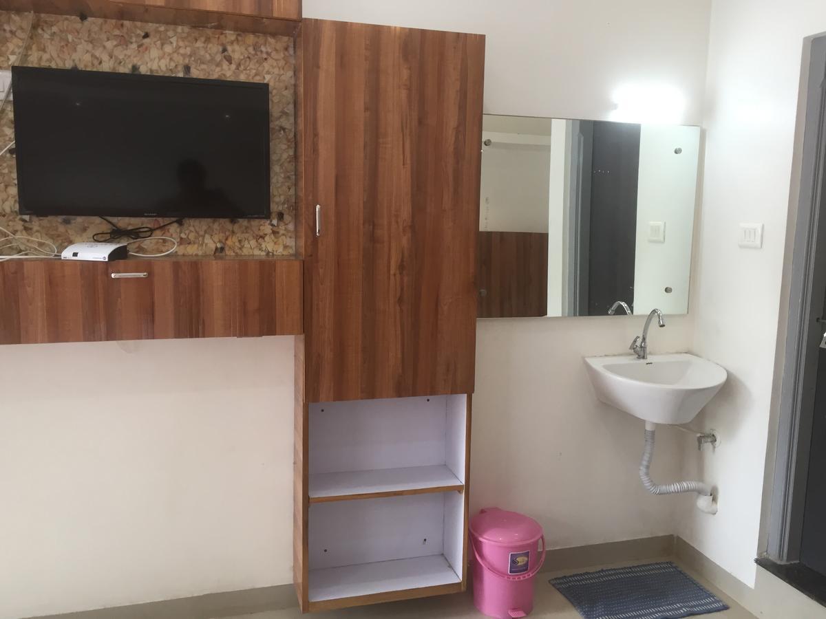 Joshi Yatri Niwas Ξενοδοχείο Kolhapur Εξωτερικό φωτογραφία
