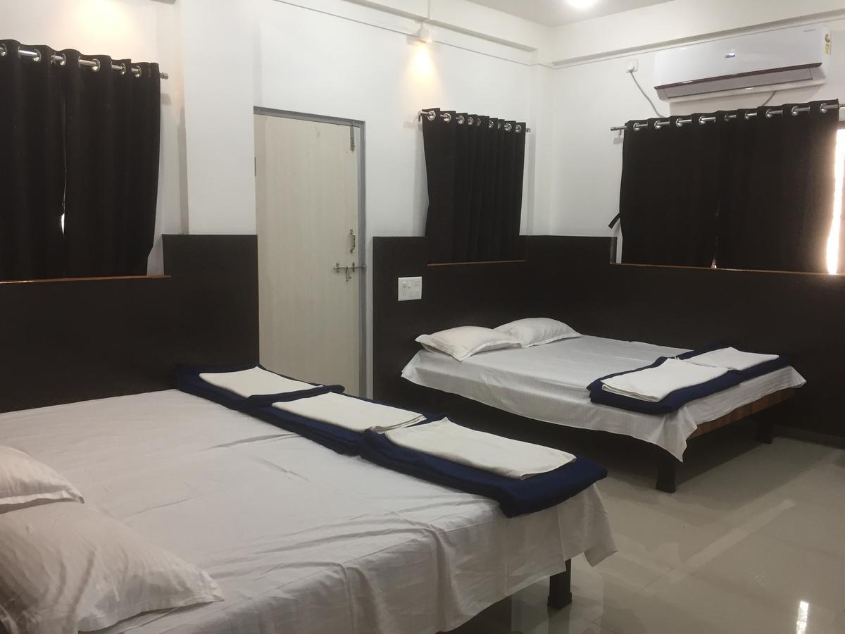 Joshi Yatri Niwas Ξενοδοχείο Kolhapur Εξωτερικό φωτογραφία