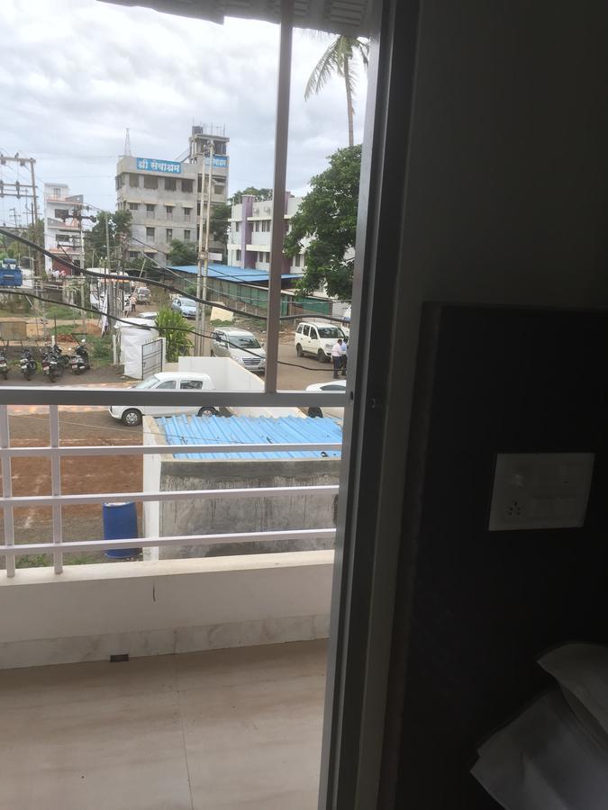 Joshi Yatri Niwas Ξενοδοχείο Kolhapur Εξωτερικό φωτογραφία