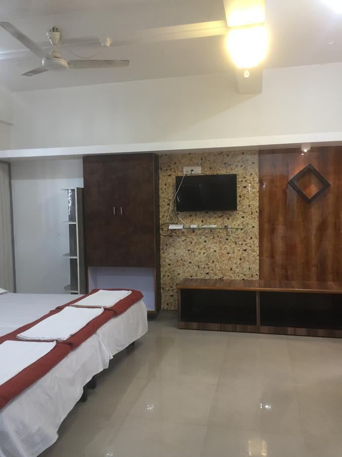 Joshi Yatri Niwas Ξενοδοχείο Kolhapur Εξωτερικό φωτογραφία