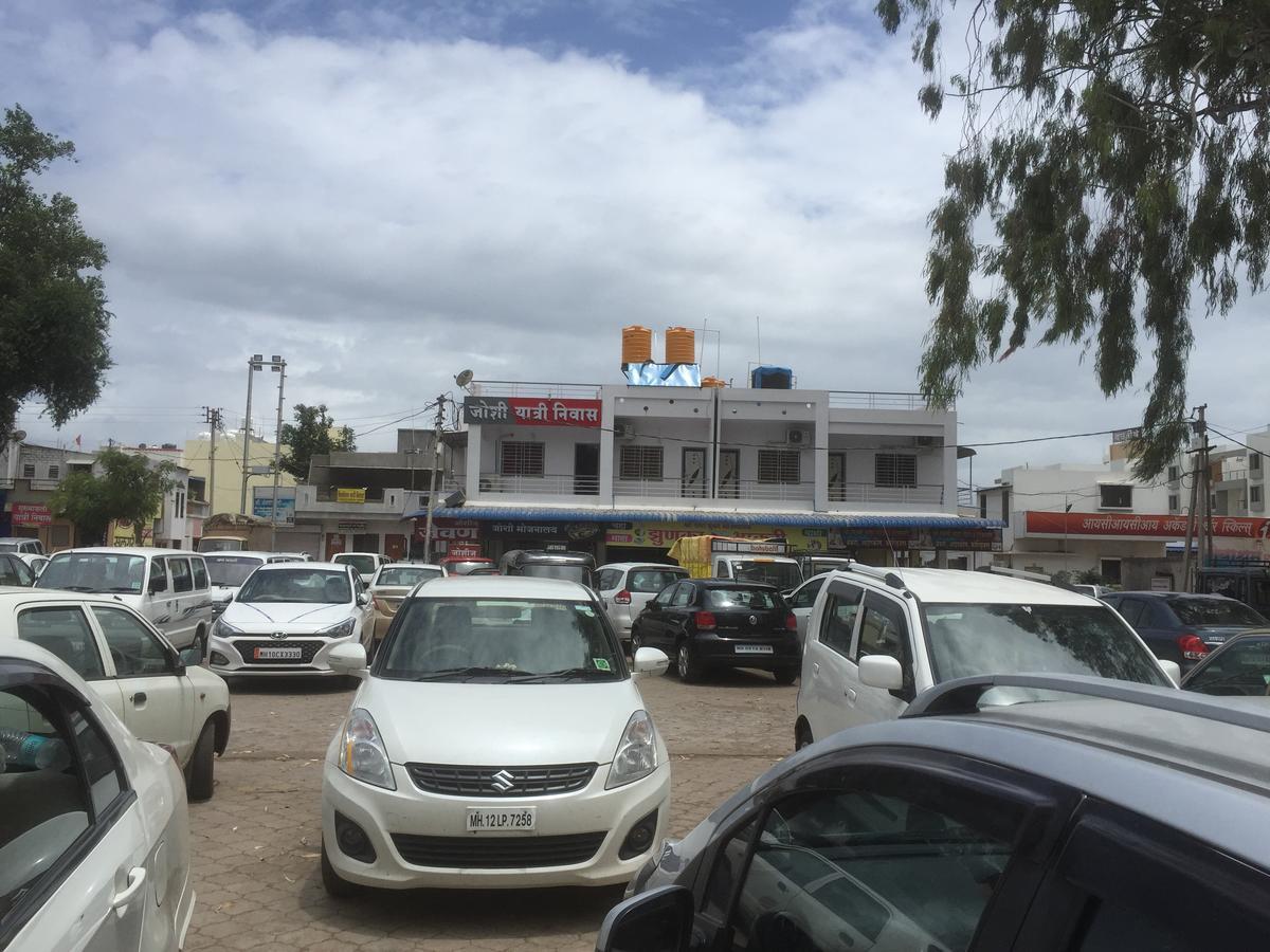 Joshi Yatri Niwas Ξενοδοχείο Kolhapur Εξωτερικό φωτογραφία